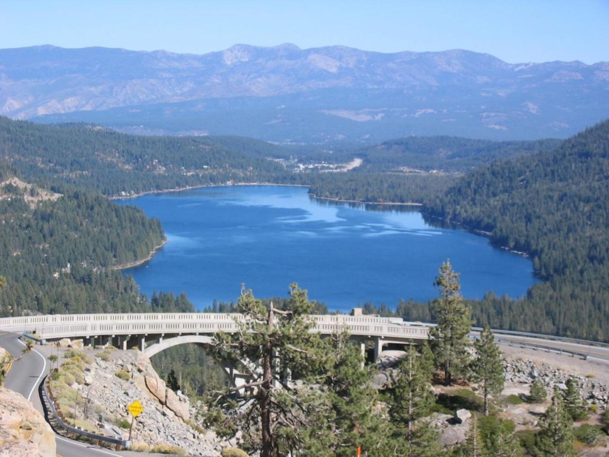 Donner Lake Inn Тракі Екстер'єр фото